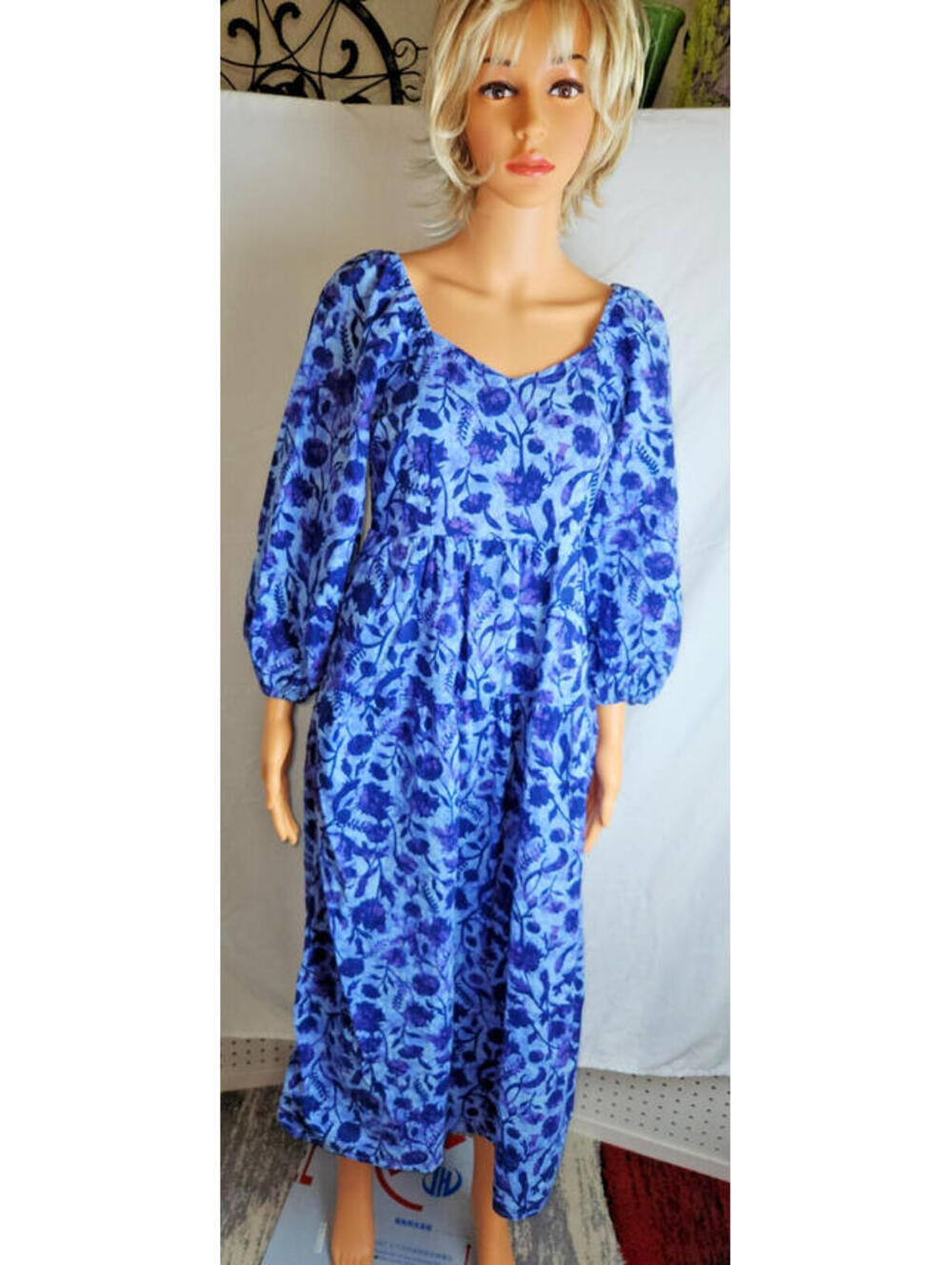 Universal Threads, dress, boho, sweetheart, cotton,blue, floral, long sleeves XS